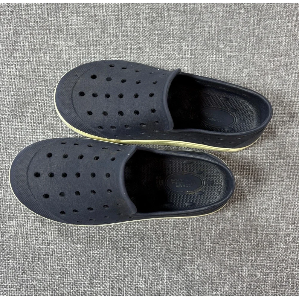 Old Navy Kids Perforated Slip On Water Shoes Size 11 Navy Blue Rubber Clogs
